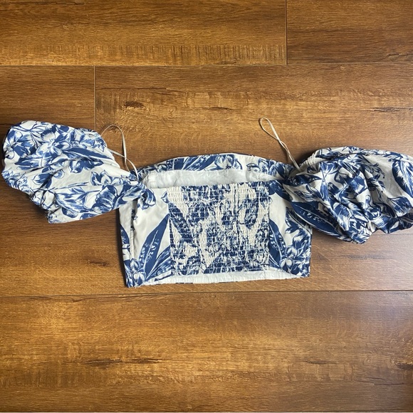 Abercrombie & Fitch Blue and Cream Floral Blouse - Picture 2 of 5